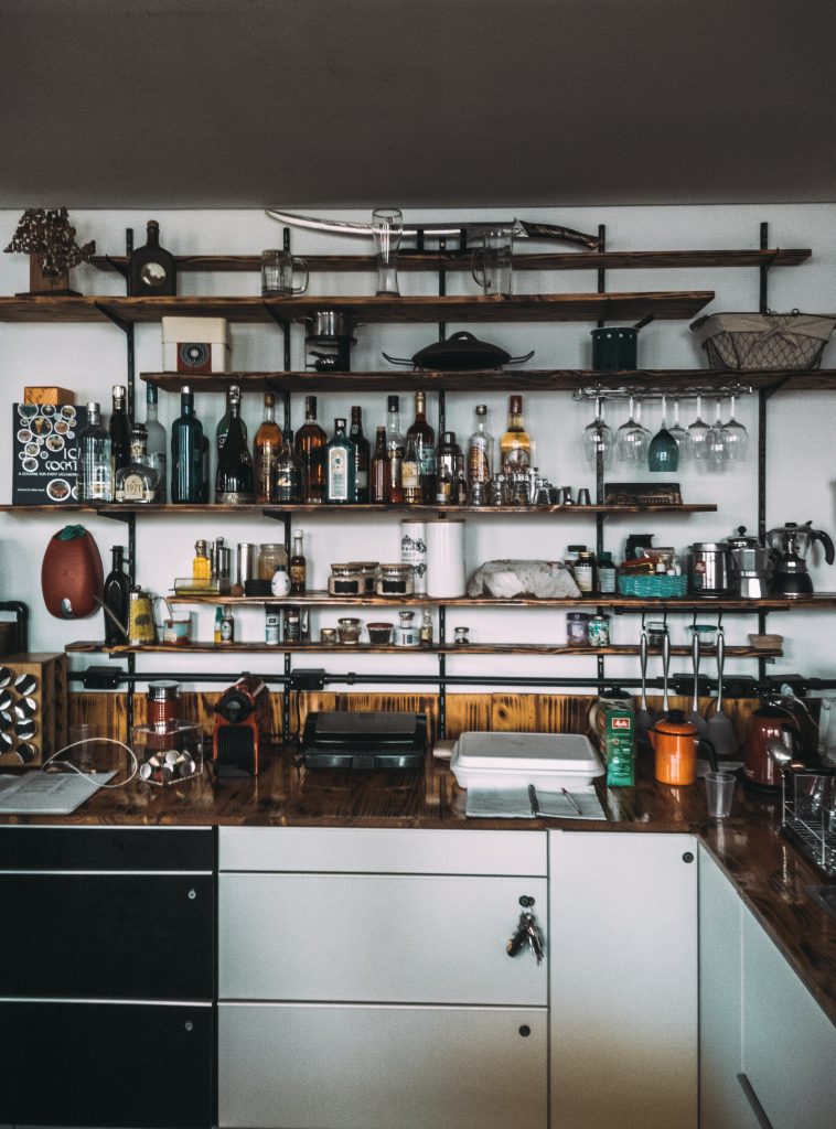 clean liquor shelves